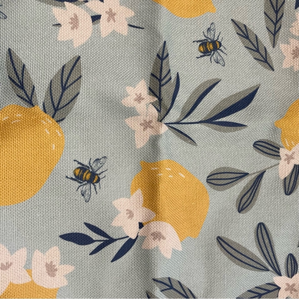 Lumbar Throw Pillow Cover Lemon and Bee Pattern - Picture 6 of 6